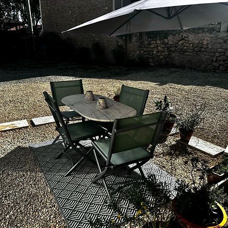 Charmant T2 Atypique Proche Du Centre-Ville Miramas Extérieur photo